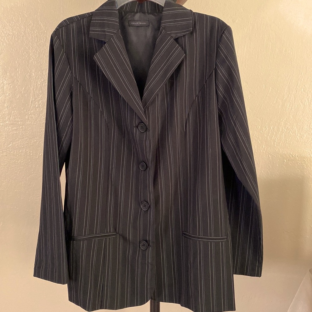Courtenay women’s blazer- SIZE 10